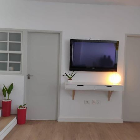 Vergara J Frontera Luaran gambar