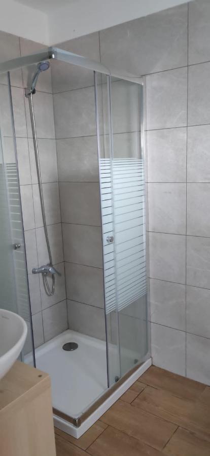 Vergara J Frontera Luaran gambar